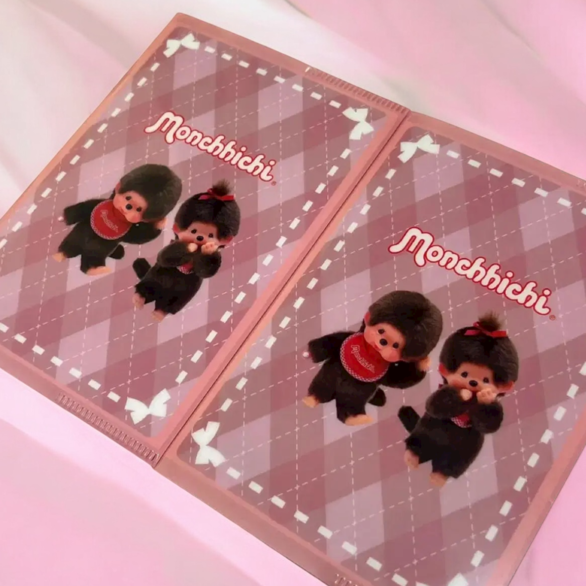 Diseño kawaii retro de Monchhichi en papelería japonesa exclusiva"
