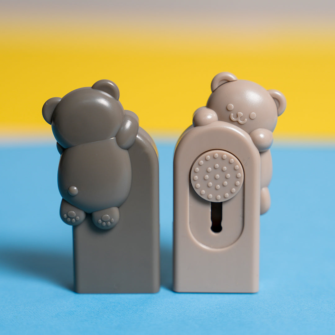 Daiso | Mini cúter retráctil – osos y gatos