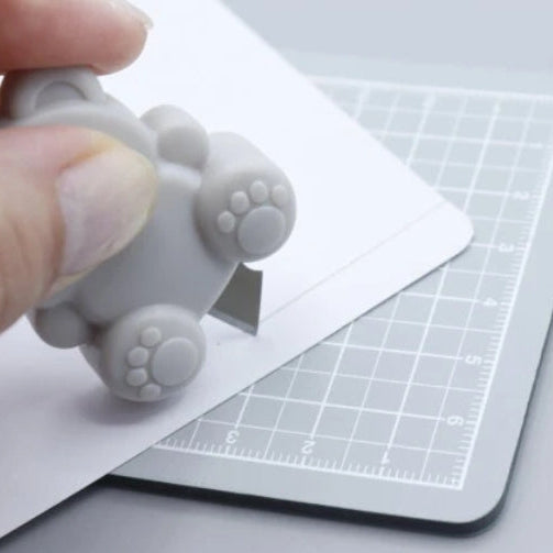 Daiso | Mini cutter – White Bear