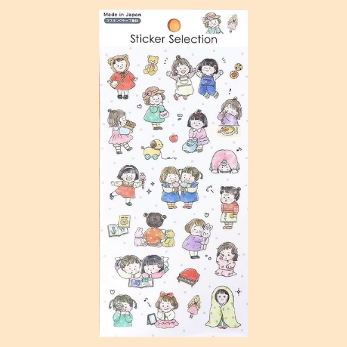 Pegatinas japonesas con ilustraciones de niñas pequeñas jugando, en estilo vintage y colores pastel, sobre hoja blanca 