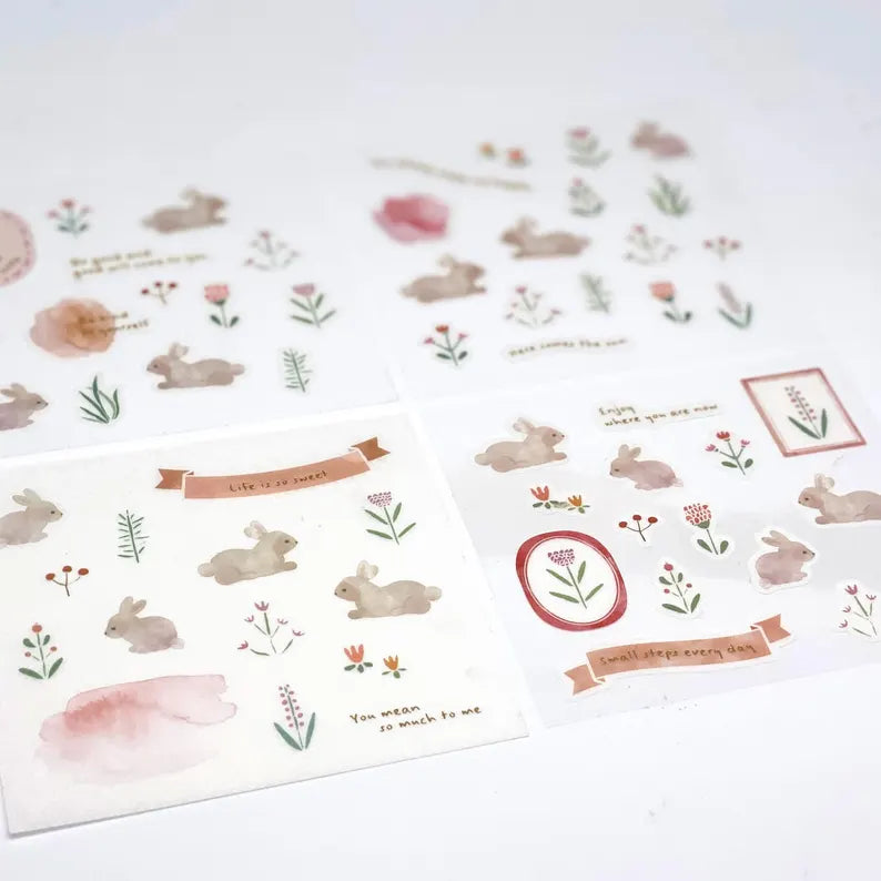 Set de pegatinas de bosque encantado con ilustraciones de alta calidad. Resalta la belleza de la naturaleza en tus creaciones.